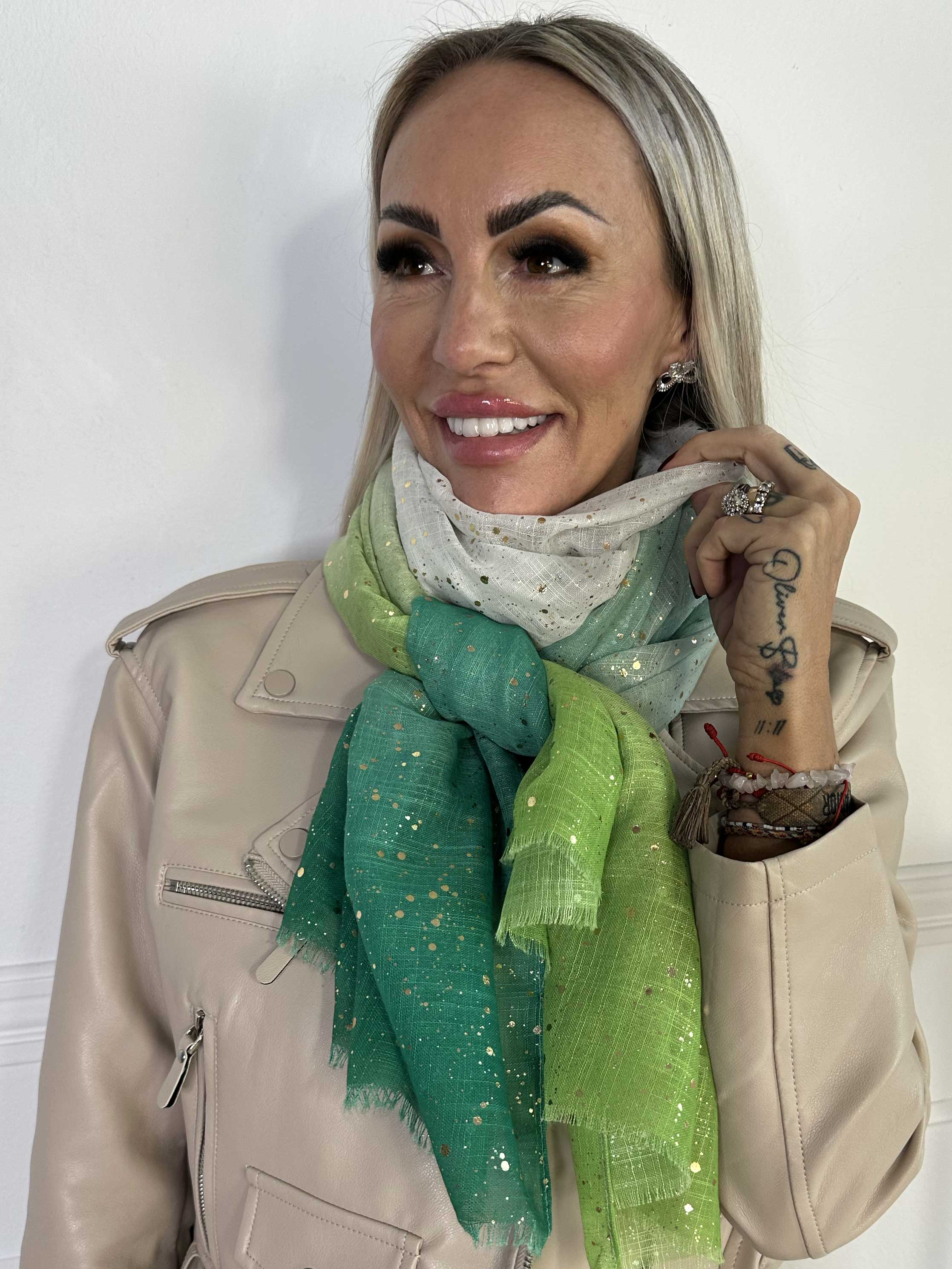 Eliza - Lätt scarf med gulddetaljer